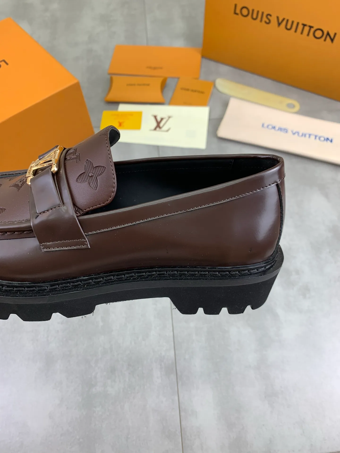 Factory price P820 💎💎💎LOUIS VUITTON [Louis Vuitton] - LV men's business casual leather shoes, luxurious and noble 👞All imported original cowhide, just to create a more comfortable wearing experience, upper: original high-end calfskin ➕Imported soft cowhide lining, original lightweight foam outsole ✔️ Color: 6️⃣colors available Size: 39-44 (38.45 46 can be customized (non-returnable)